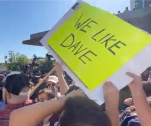 Protesters At Netflix Transgender Riot Attack Guy With ‘We Like Dave’ Sign