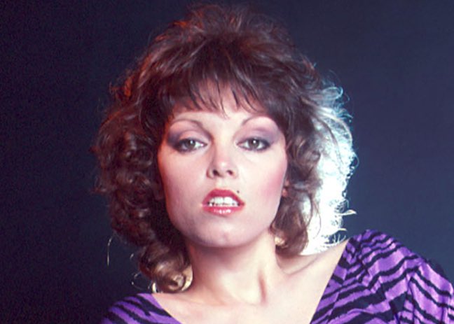 Pat Benatar Won’t Sing ‘Hit Me With Your Best Shot’ Because Of Gun ...